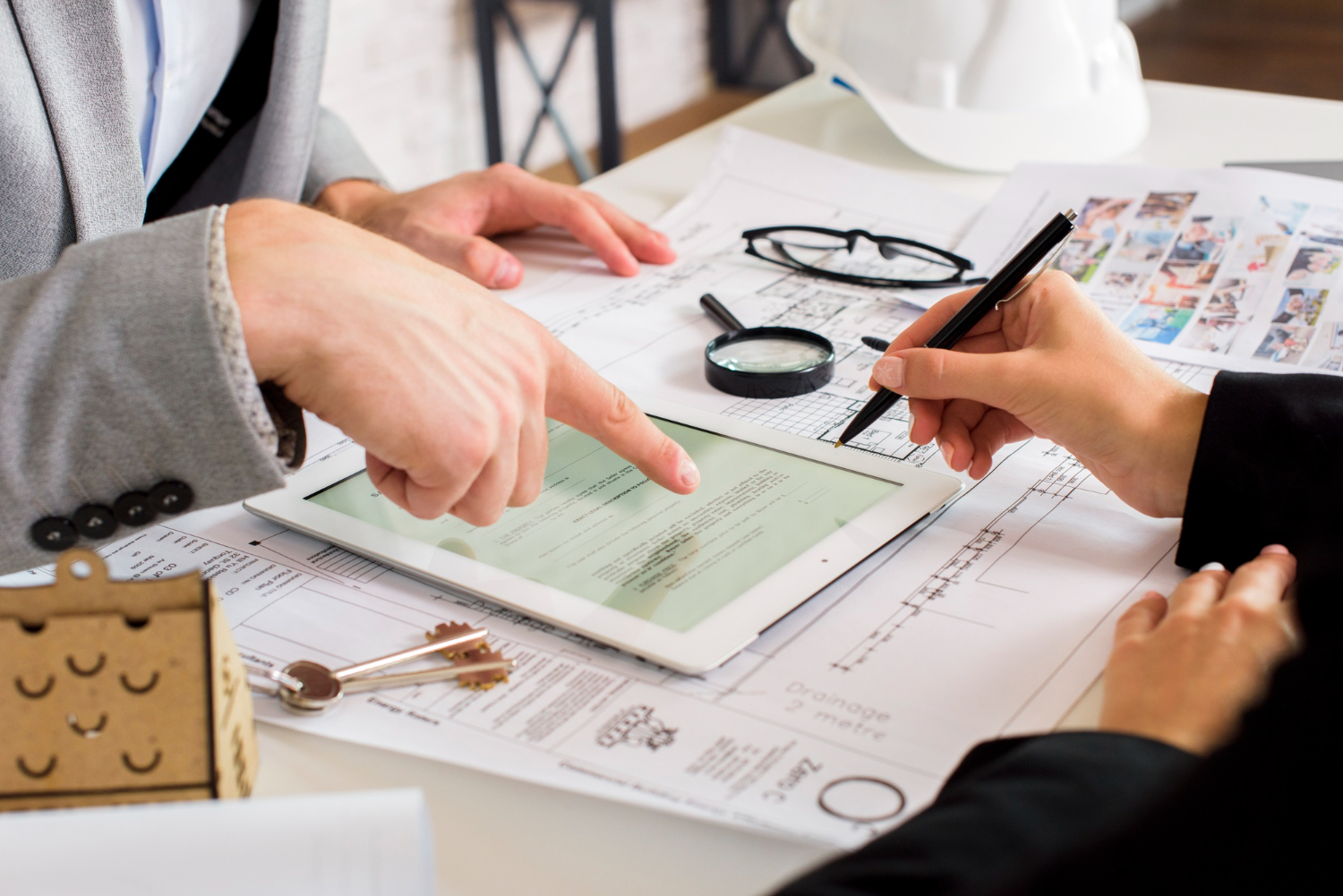 The Role of Notaries in Real Estate Transactions 1 The Role of Notaries in Real Estate Transactions